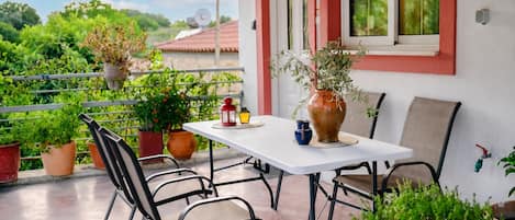 Standard House, 1 Bedroom, 2 Bathrooms, Mountainside (Evgenias House Ancient Olympia) | Outdoor dining