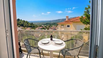 Standard House, 1 Bedroom, 2 Bathrooms, Mountainside (Evgenias House Ancient Olympia) | Outdoor dining