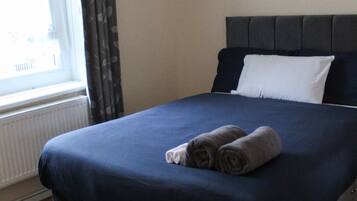 Apartment | 2 bedrooms, iron/ironing board, free WiFi, bed sheets