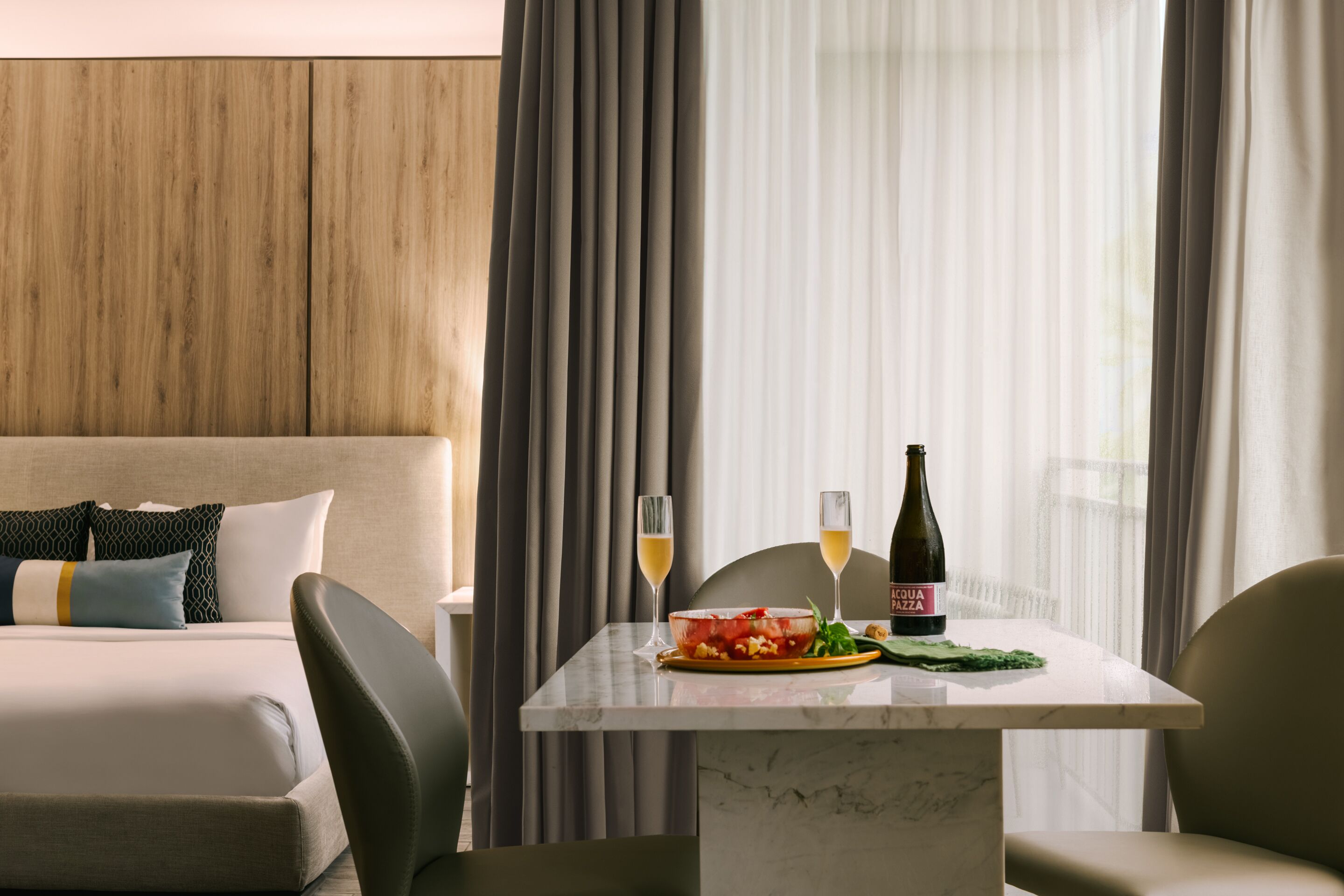 The Hillsboro powered by Sonder | King Suite+ w/ Balcony Garden View