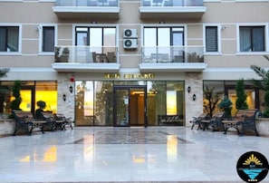 Exterior detail - Evy Deluxe Apartment (Constanța)