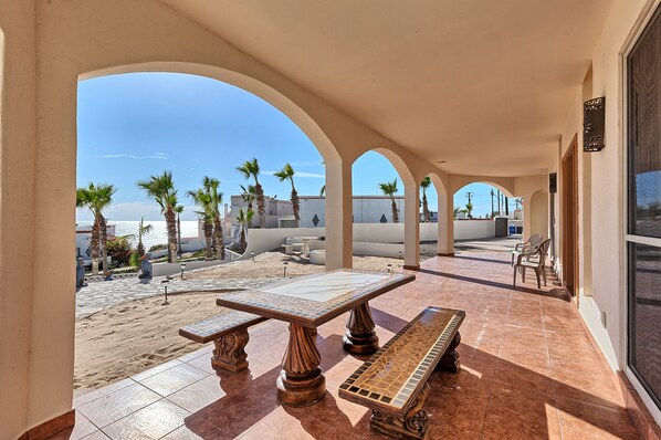 Outdoor dining