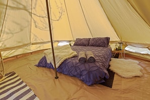 1 habitación y ropa de cama