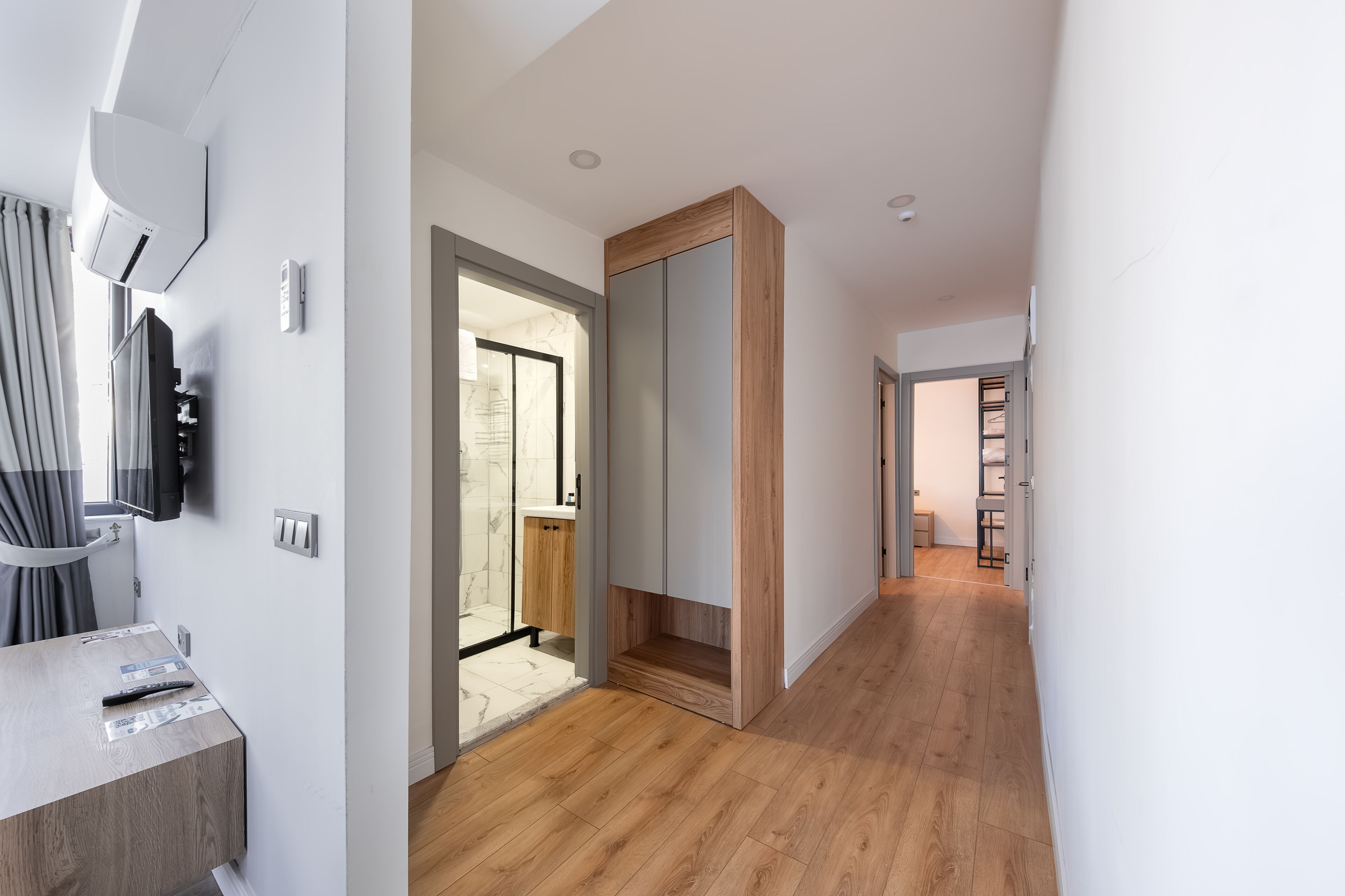 Familienapartment, 2 Schlafzimmer | Verdunkelungsvorhänge, Bügeleisen/Bügelbrett, kostenloses WLAN