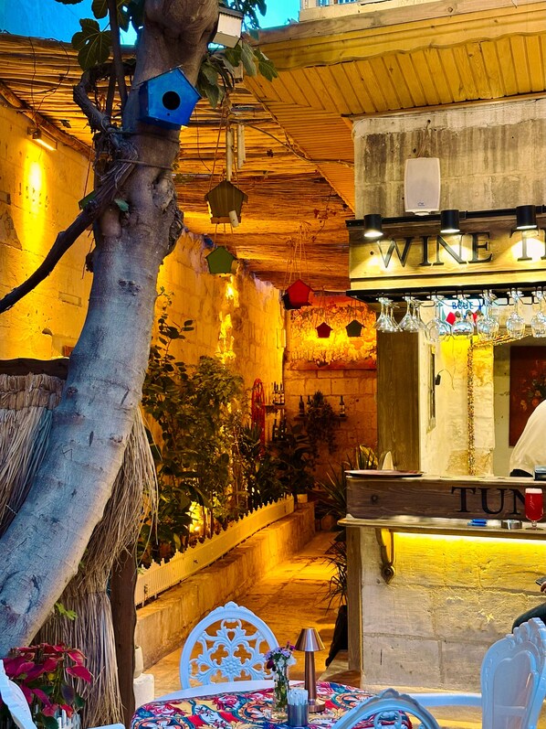 Interior - Petra Hotel & Coffee House (Sanliurfa)