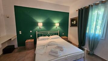 1 chambre, accĂšs Internet, draps fournis