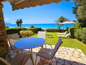 Outdoor dining - Corfu Glyfada Menigos Resort 49 (Pelekas)