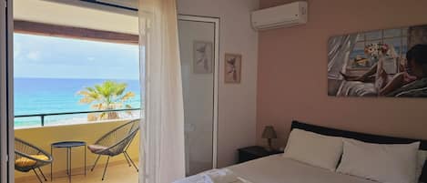 3 bedrooms, iron/ironing board, Internet, bed sheets