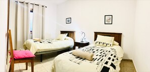 2 Schlafzimmer, Bügeleisen/Bügelbrett, Reisekinderbett, WLAN