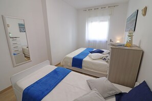 1 室のベッドルーム、アイロン / アイロン台、ベッドシーツ