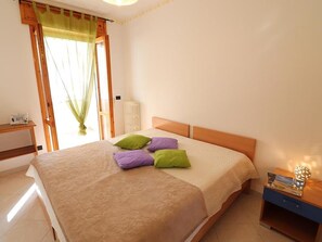 3 bedrooms, iron/ironing board, Internet, bed sheets - Ludovica Apartment — Space, Comfort & Adriatic Breeze Near Otranto’s Centre (Otranto)