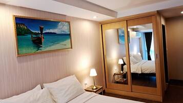 2 bedrooms, iron/ironing board, WiFi, bed sheets