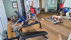 Fitness facility - Luxury City Retreat 2-Bedroom Condo in Downtown Sukhumvit, Bangkok Room 3B (Krung Thep Maha Nakhon)