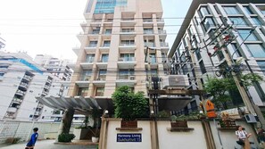 Exterior - Short-Term Rental Allowed - 3B Downtown Bangkok Serviced Apartment (Krung Thep Maha Nakhon)