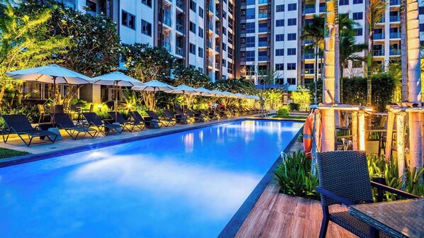 Pool - 3008 - 1 Bedroom Seaview Apartment, Unixx Pattaya (Muang Pattaya)