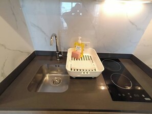 Refrigerador, microondas, parrilla de estufa y lavavajillas