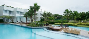 Luxurious Ground Floor Condo with Pool Access in Hua Hin