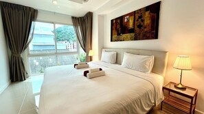 2 bedrooms, iron/ironing board, WiFi, bed sheets - 6-19 - 2 Bdr Condo with Balcony and shared Pool (Tambon Patong)
