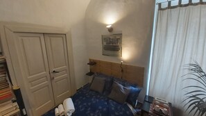 1 chambre, fer et planche à repasser, accès Internet, draps fournis