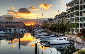 Marina - Luxury Two Bedroom Apartment (Cape Town)