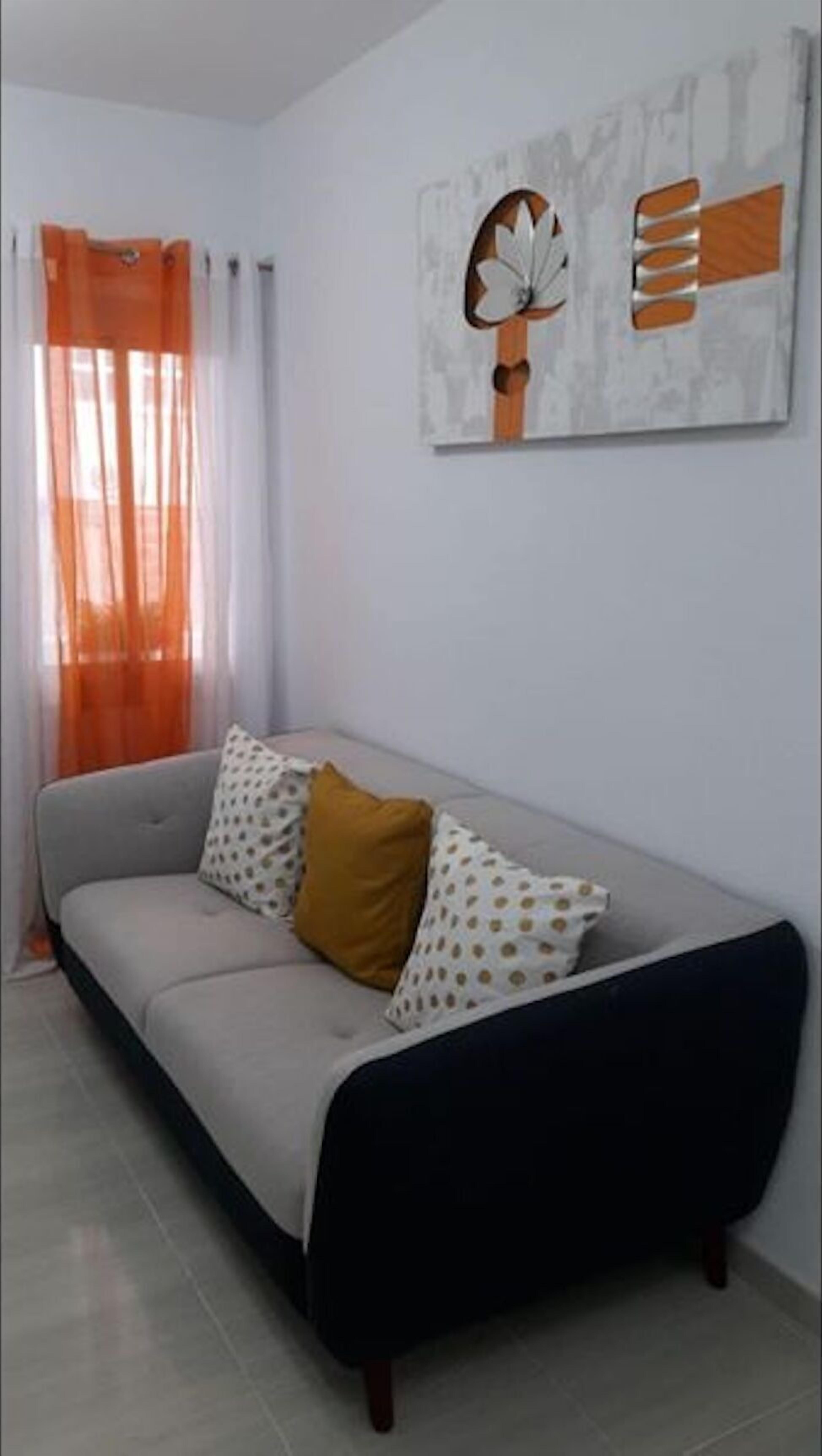 Amplio Apartamento Superior De 3 Habitaciones, Dos Baños, 2 Balcones, Aire Acondicionado Completo - Alicante