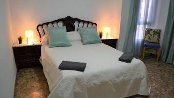 1 chambre, fer et planche Ă repasser, accĂšs Internet, draps fournis