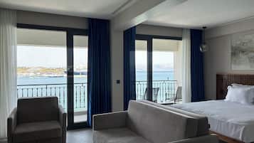 Family Suite Room With Seaview | 1 bedroom, premium bedding, Select Comfort beds, minibar