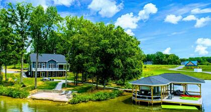 250’ of Lakefront with Boat House & Private Beach
