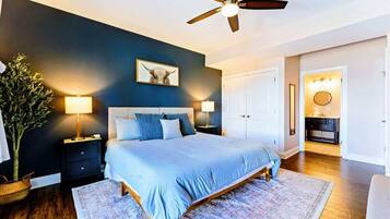 8 bedrooms, desk, iron/ironing board, travel cot