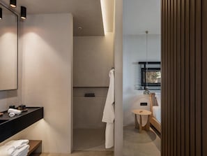 Suite Deluxe | Bany | Articles de tocador gratuïts, assecador de cabells, sabatilles i sabó