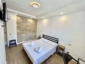 Standard Double Room | Desk, laptop workspace, free WiFi, bed sheets - Sperlonga Sul Mare (Sperlonga)