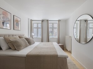 2 dormitorios, tabla de planchar con plancha, Internet y ropa de cama