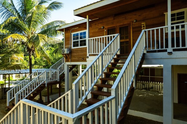 Exterior - Downtown 2BR with Great Price & Perfect Location! (Placencia)