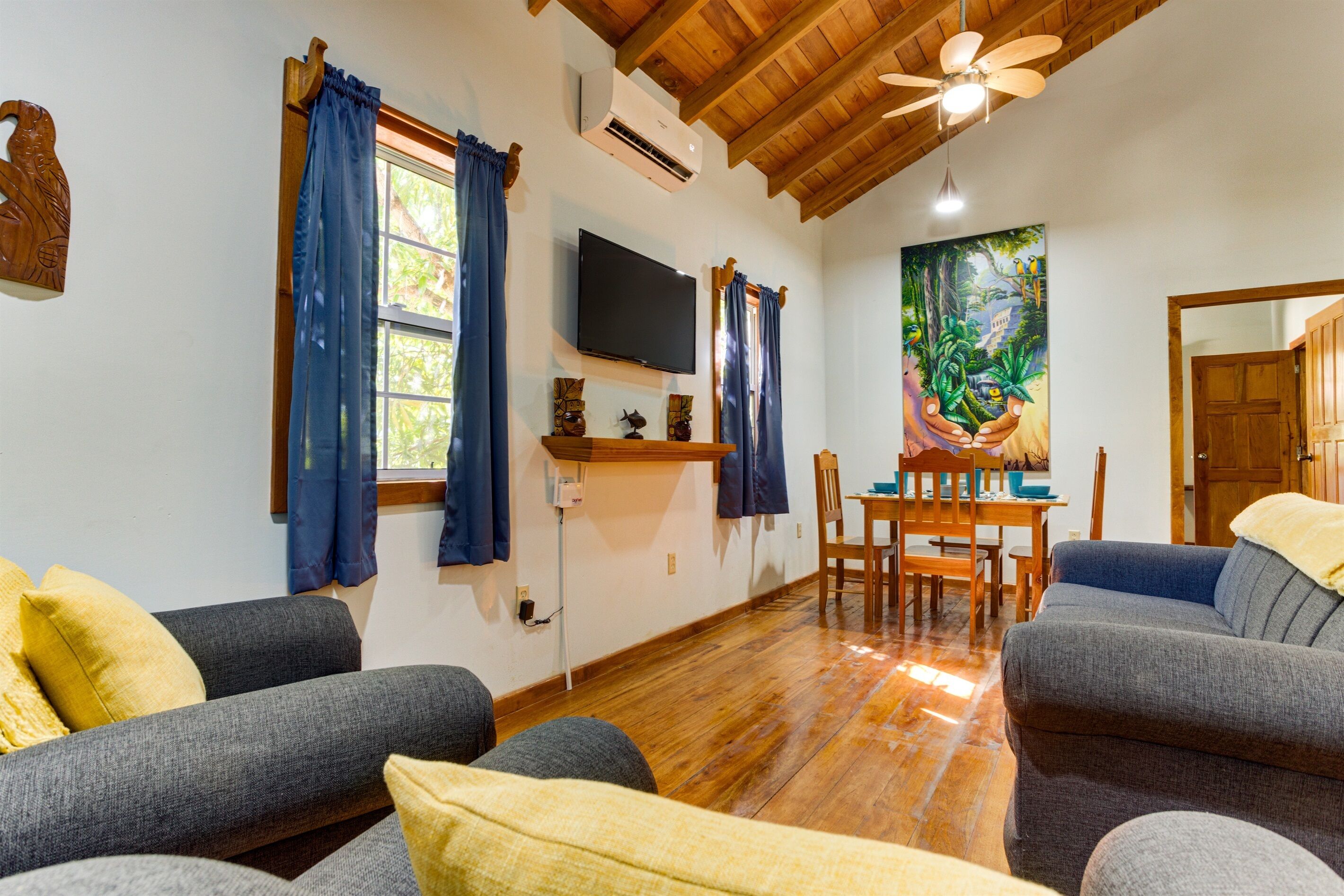 Downtown 2br With Great Price & Perfect Location! - Placencia