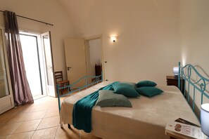2 habitaciones, tabla de planchar con plancha, internet y ropa de cama 