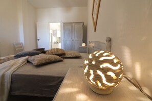 2 quartos, ferros/tábuas de passar roupa, Wi-Fi, roupa de cama