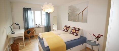 1 bedroom, iron/ironing board, Internet, bed sheets