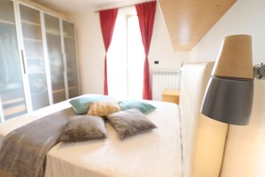 2 bedrooms, iron/ironing board, internet, bed sheets - Elegant Holiday Home for 6–7 Guests in the Heart of Otranto (Otranto)