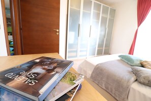 2 chambres, fer et planche à repasser, accès Internet, draps fournis