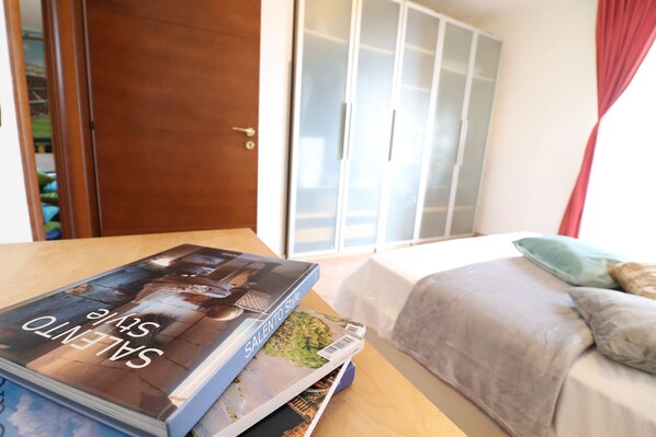 2 chambres, fer et planche à repasser, accès à Internet, literie fournie