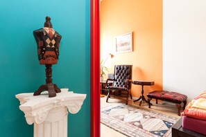 Interior - Vibrant 3 Bedroom Apartment In The Pulsing Heart Of Budapest (Budapest)