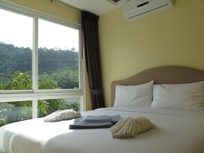3 bedrooms, desk, iron/ironing board, WiFi - 6-35 - 3 Bdr Condo with Balcony and shared Pool (Tambon Patong)