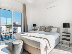 3 chambres, fer et planche à repasser, accès Internet, draps fournis