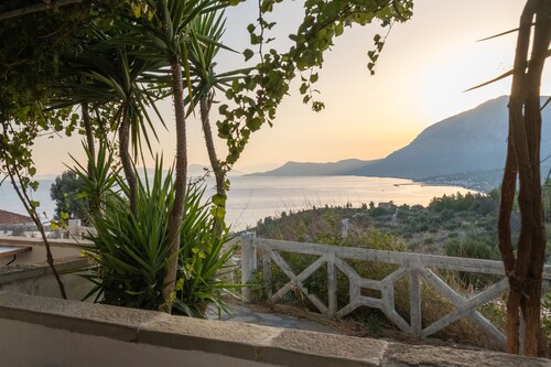 Apartment mit Pool- und Panoramablick