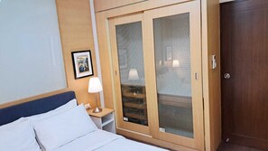 3 chambres, fer et planche à repasser, Wi-Fi, draps fournis