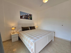 3 Schlafzimmer, Bügeleisen/Bügelbrett, Internetzugang, Bettwäsche
