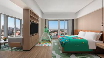 1 bedroom, premium bedding, minibar, in-room safe