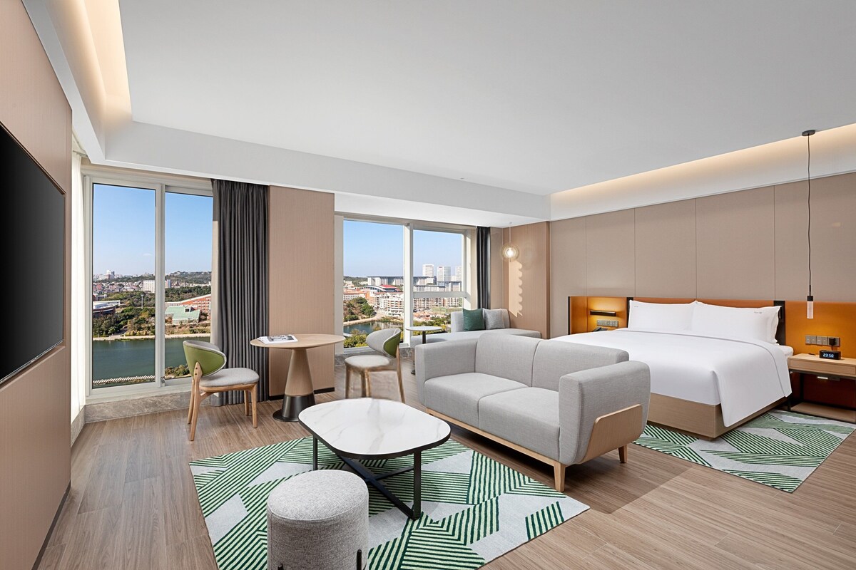1 King Suite | Premium bedding, down comforters, minibar, in-room safe