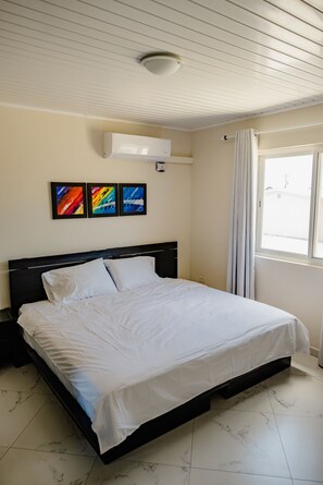 3 chambres, fer et planche Ă repasser, accĂšs Ă Internet, literie fournie