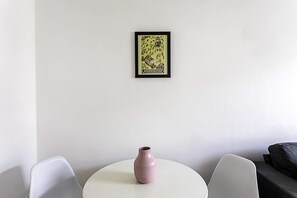 ベーシック アパートメント ダブルベッド 1 台 | レストラン